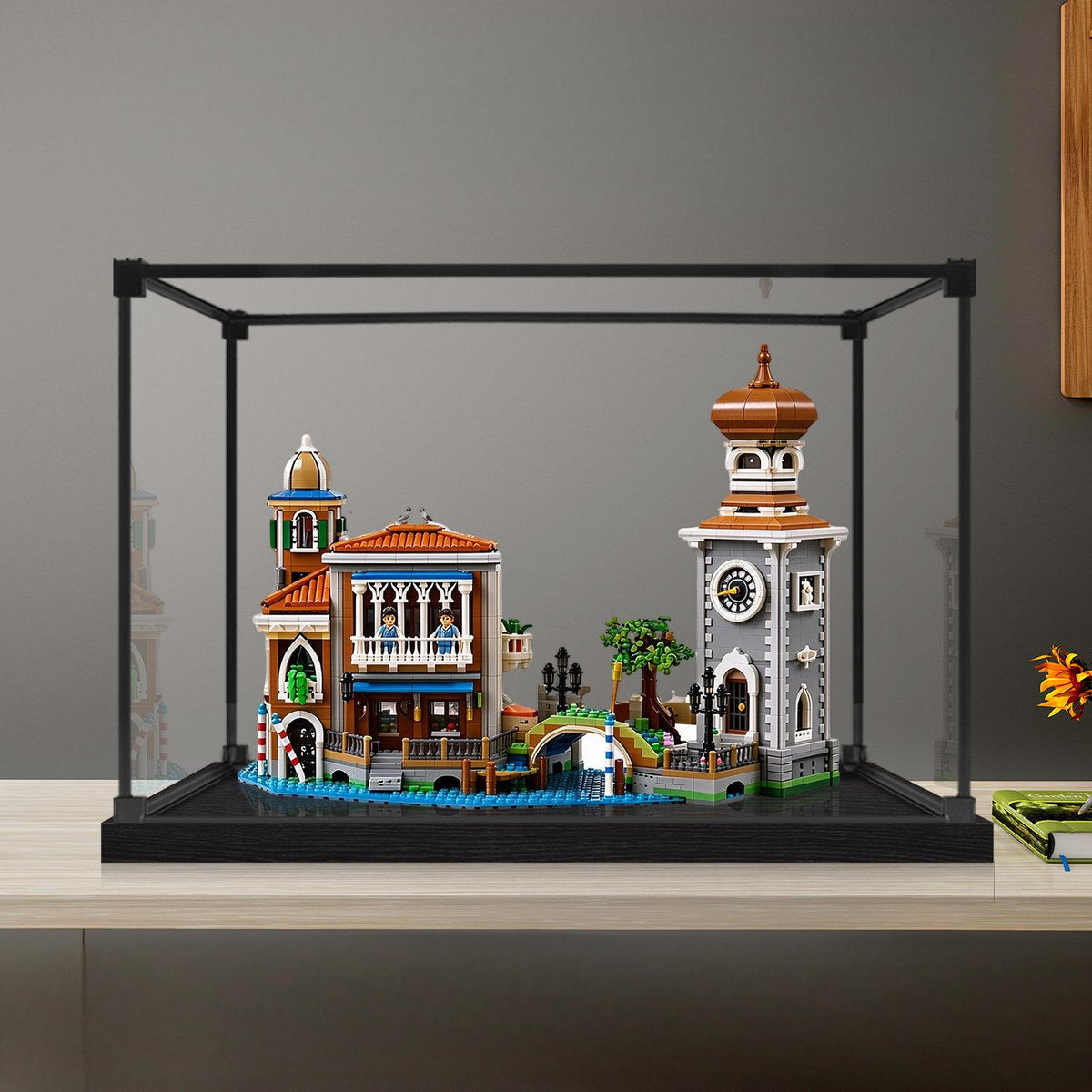 LEGO 11388 Venetian Neighbourhood alloy frame display case