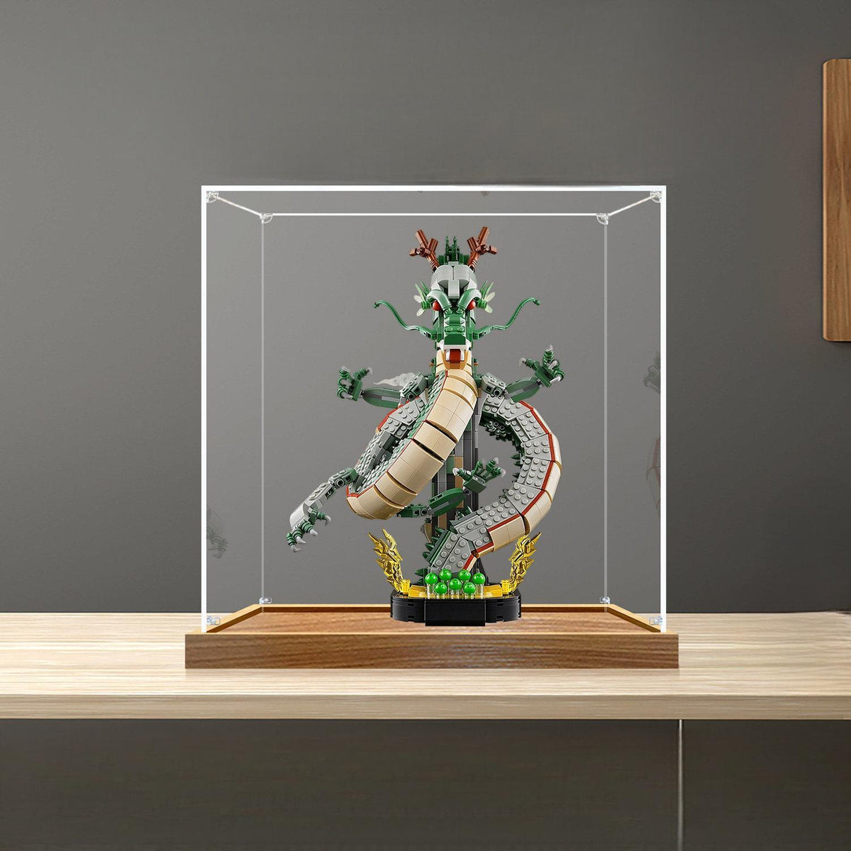 LEGO 11390 Dragon Ball: Shenron & Goku Spejl Display Case med træårebase