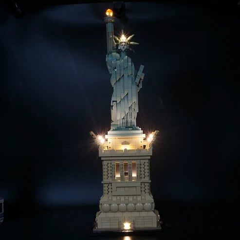 LEGO 21042 Statua della Libertà Vetrina Espositiva in Acrilico con Anello Luminoso e Sfondo Stampato UV - Vetrina Antipolvere