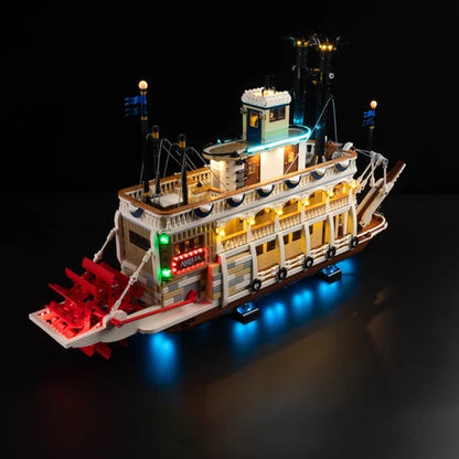 LEGO 21356 River Steamboat Spiegel-Acryl-Vitrine mit Ringlicht & UV-bedrucktem Hintergrund - Staubdichte Vitrine