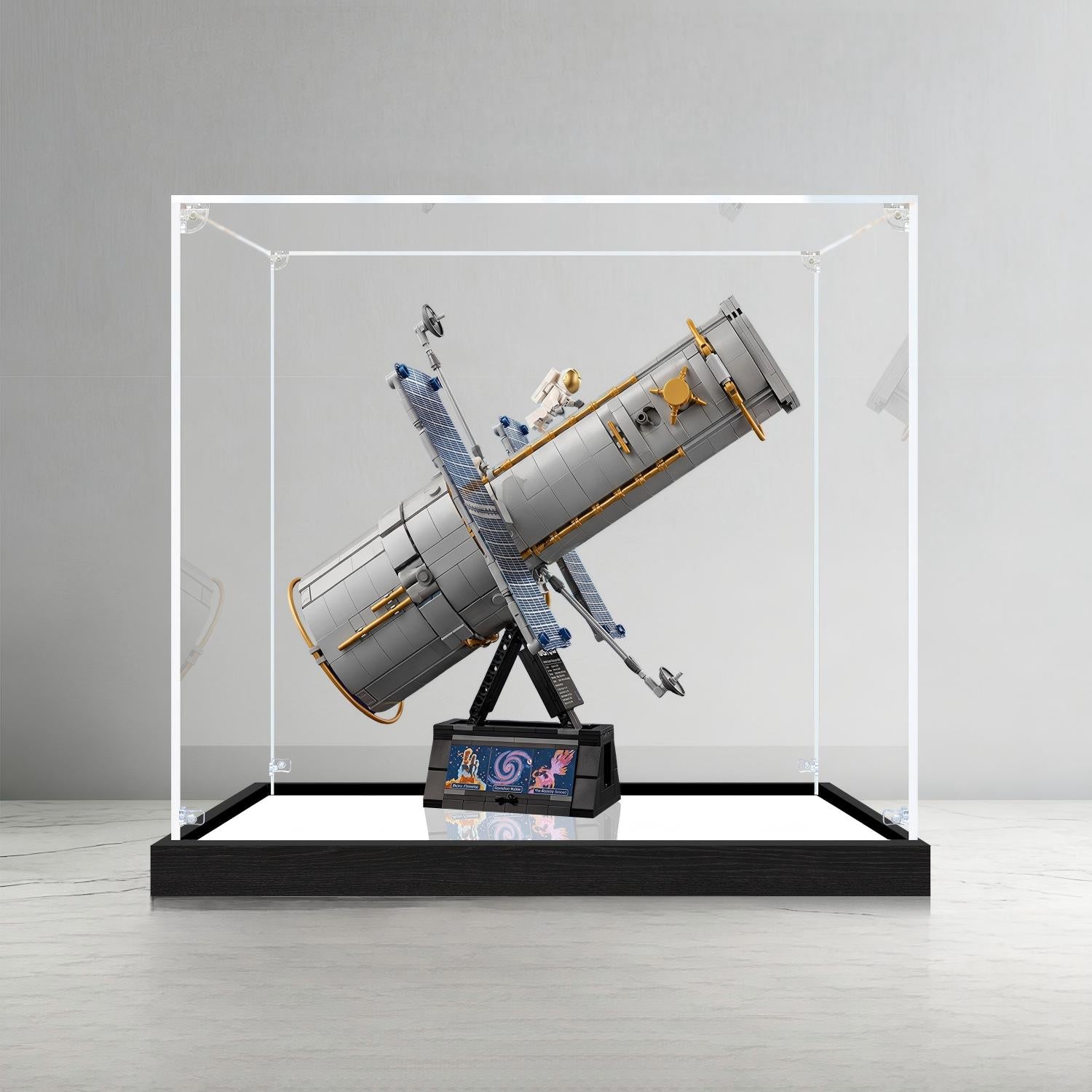 LEGO 11382 Hubble Space Telescope Mirror Display Case - No Background