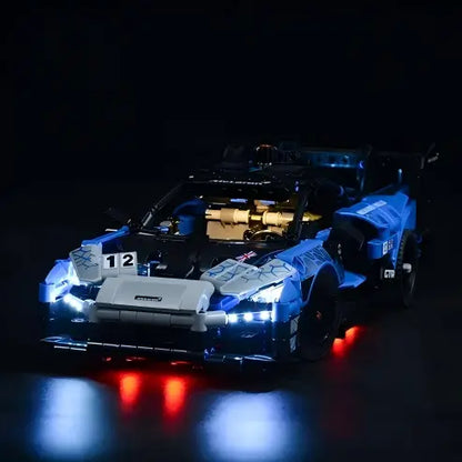 LEGO 42123 McLaren Senna GTR Mirror Akryl Udstillingskasse med Ringlys & UV-printet Baggrund - Støvtæt Vitrine