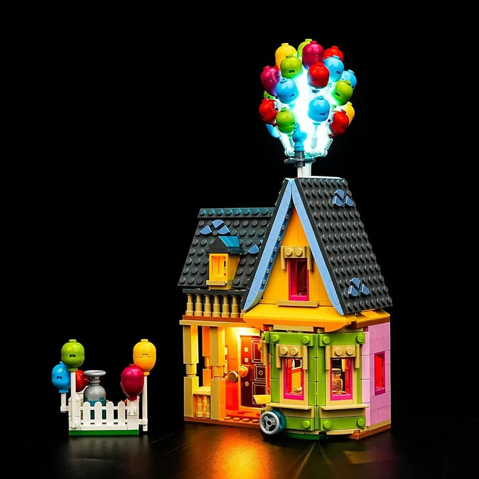 LEGO 43217 'Up' House Mirror Acrylic Display Case with Ring Light & UV-Printed Background - Dustproof Showcase