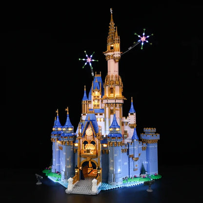 LEGO 43222 صندوق عرض زجاجي أكريليك مرآة لقلعة ديزني مع إضاءة حلقية وخلفية مطبوعة بالأشعة فوق البنفسجية - علبة عرض مقاومة للغبار