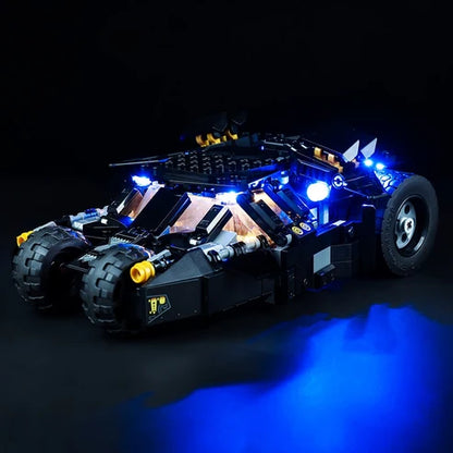 LEGO 76239 Batmobile Tumbler: Scarecrow Showdown Spiegel-Acryl-Vitrine mit Ringlicht & UV-bedrucktem Hintergrund - Staubdichte Ausstellungsvitrine