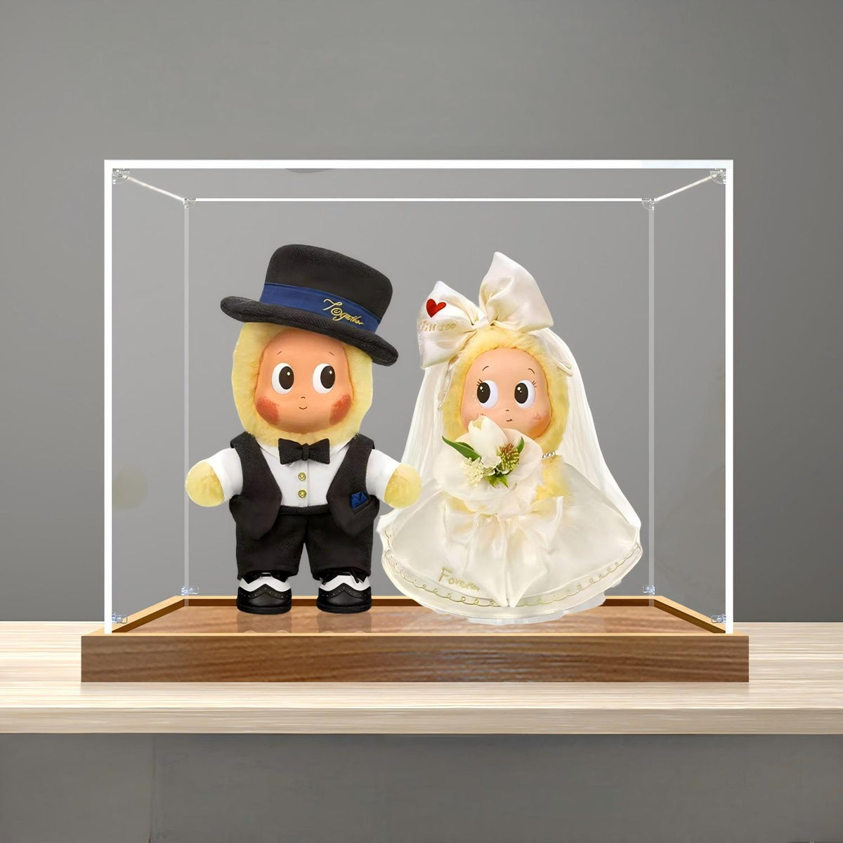 Pop Mart 婚礼系列镜面亚克力展示盒，带环形灯和UV印刷背景 - 防尘展示柜