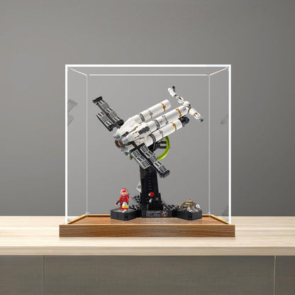 LEGO 11389 Project Hail Mary Mirror Acrylic Display Case with Ring Light & UV-Printed Background - Dustproof Showcase