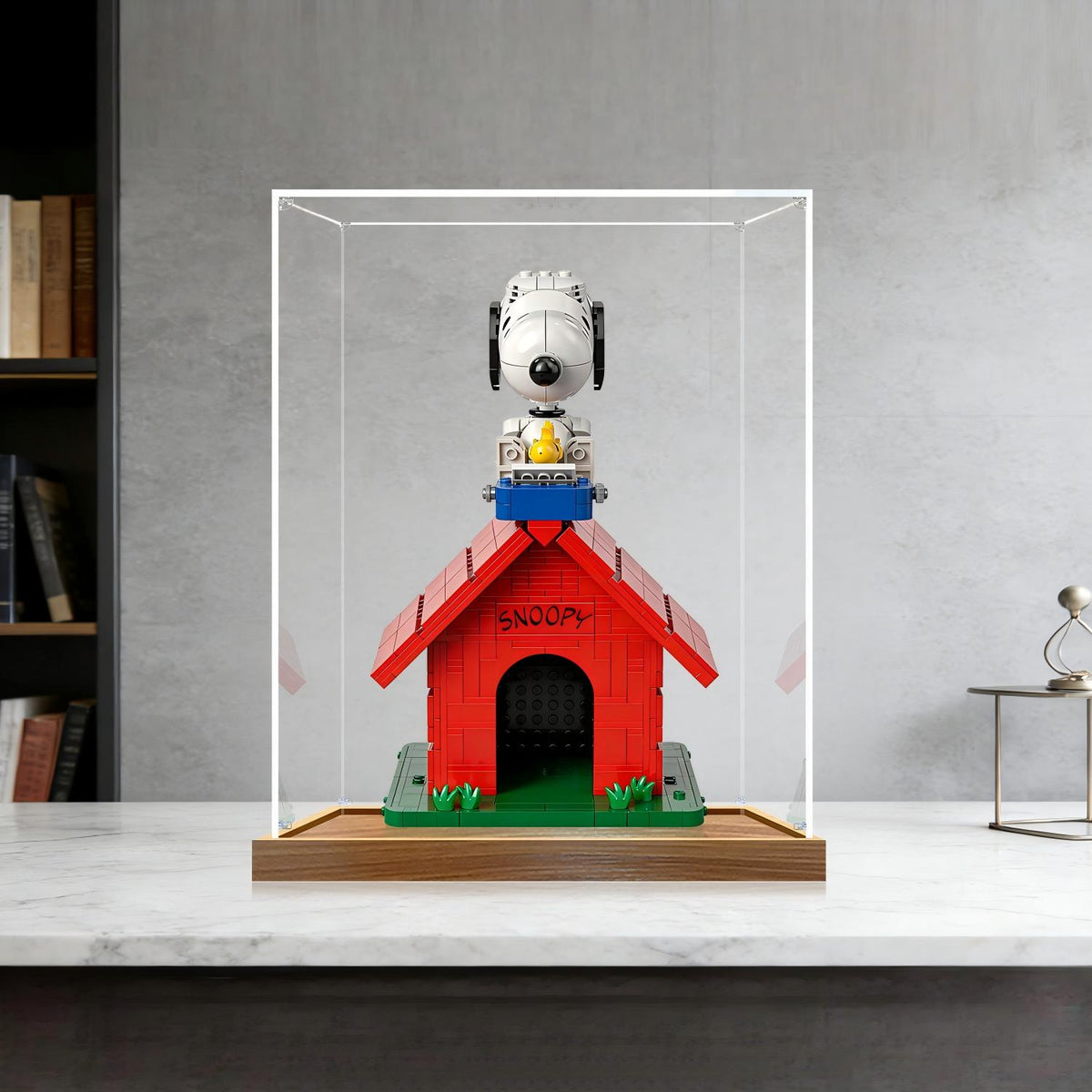 LEGO 21368 Peanuts: Espelho para Casinha do Snoopy com Vitrine de Exibição em Acrílico com Anel de Luz e Fundo Impresso em UV - Vitrine à Prova de Poeira