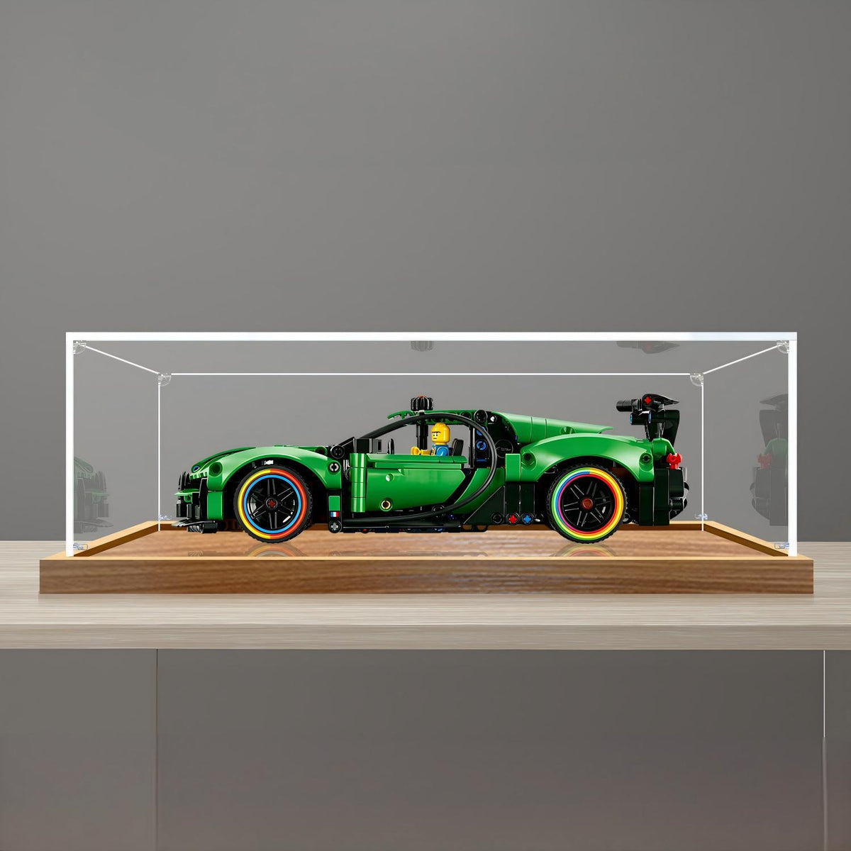 LEGO 42241 Technic Green Bugatti Chiron Pur Sport Hypercar Montre Akryl Display Etui med Ringlys og UV-printet Baggrund - Støvtæt Vitrine