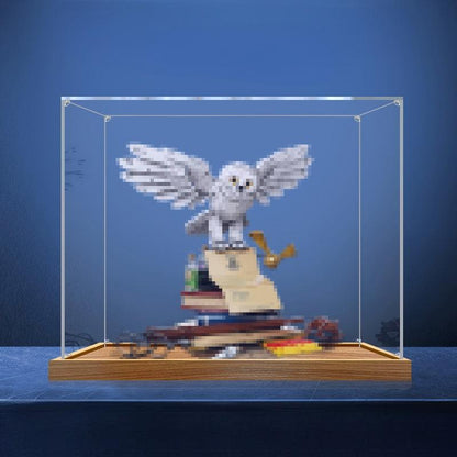 LEGO 76391 Hogwarts Icons - Collectors' Edition Mirror Acrylic Display Case with Ring Light & UV-Printed Background - Dustproof Showcase