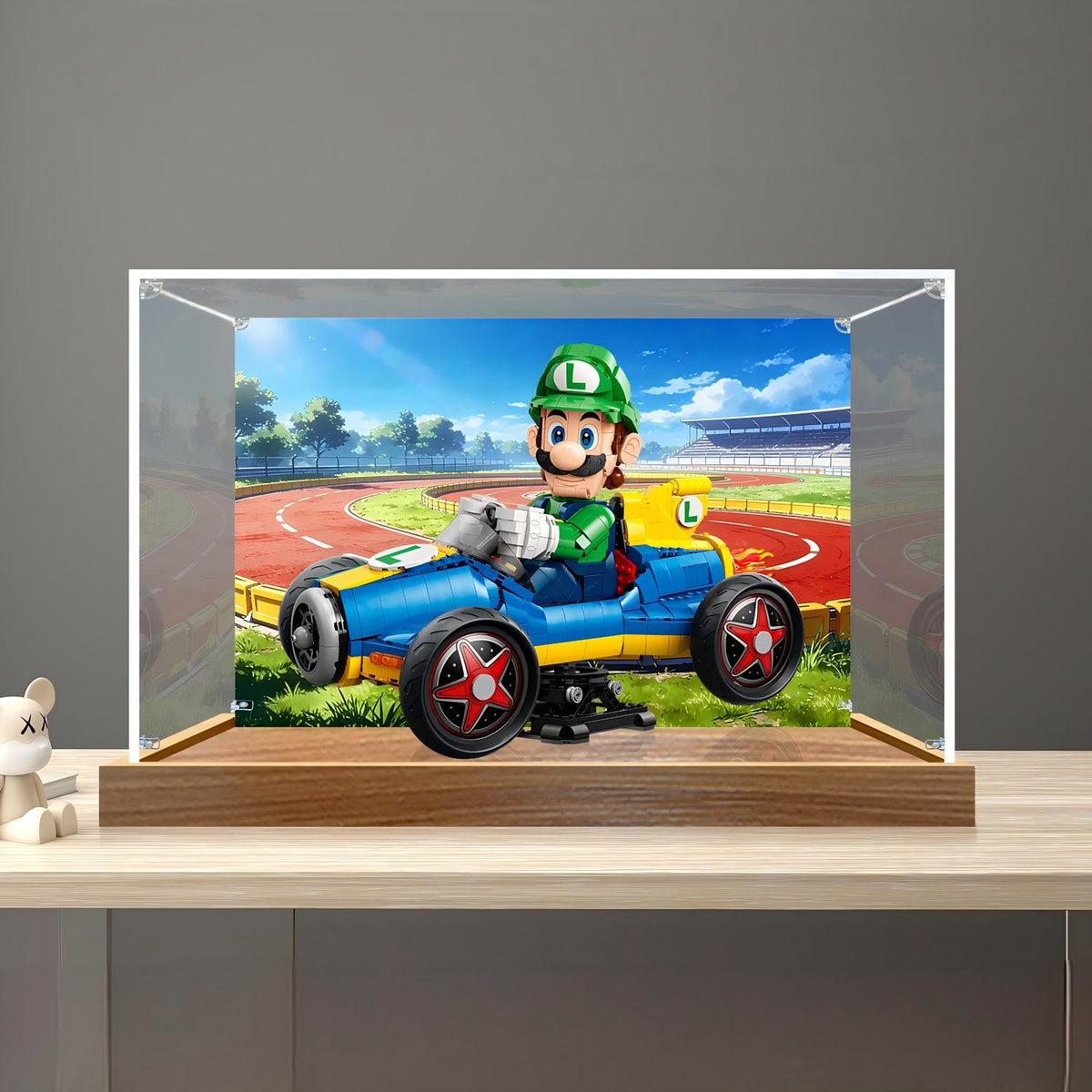 LEGO 72050 Mario Kart - Luigi & Mach 8 Vetrina espositiva in acrilico specchiato con luce ad anello e sfondo stampato UV - Espositore antipolvere