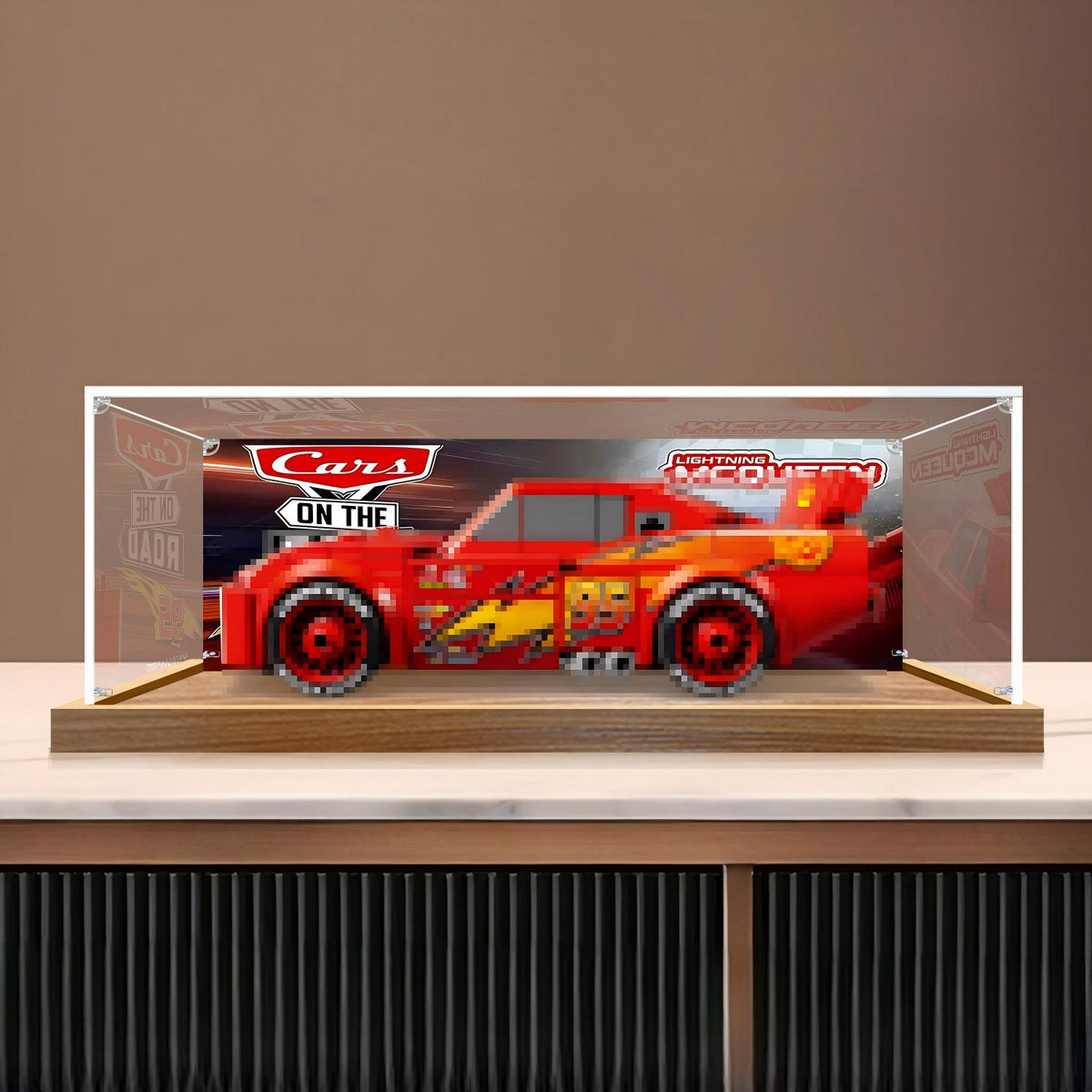 LEGO 77255 Lightning McQueen Vitrine d'affichage en acrylique miroir avec anneau lumineux et fond imprimé UV - Présentoir anti-poussière