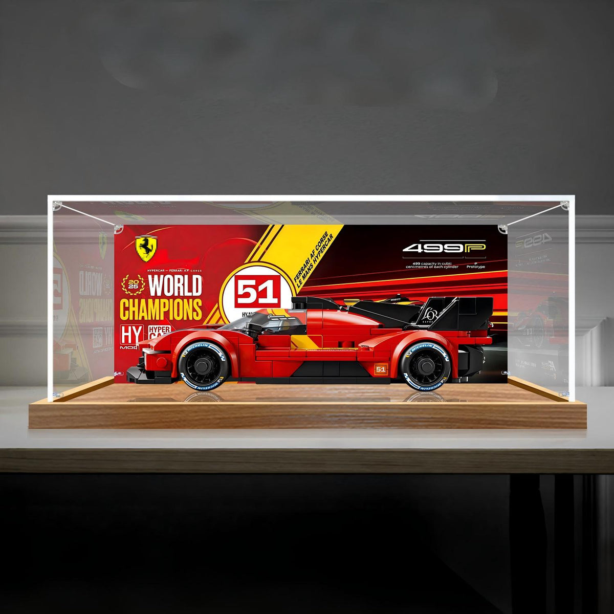 LEGO 77261 Ferrari 499P Vetrina espositiva in acrilico con specchio, luce ad anello e sfondo stampato UV - Espositore antipolvere