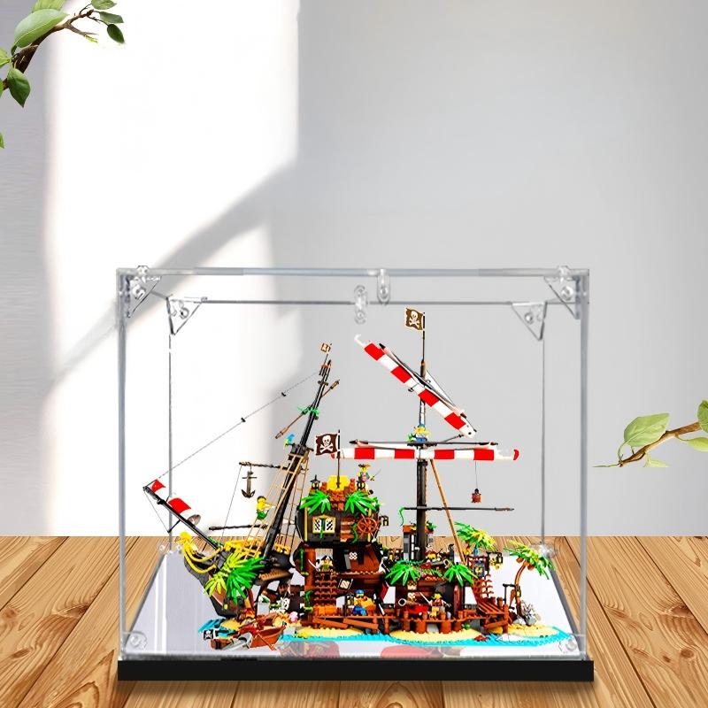 LEGO 21322 海盗湾酒吧号展示盒，带环形灯和UV印刷背景 - 防尘展示柜
