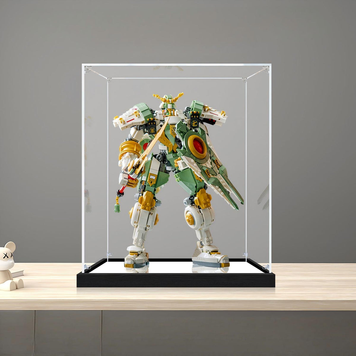 LEGO 71860 Lloyd's Titan Mech Spiegel-Acryl-Vitrine mit Ringlicht & UV-bedrucktem Hintergrund - Staubdichte Präsentationsvitrine