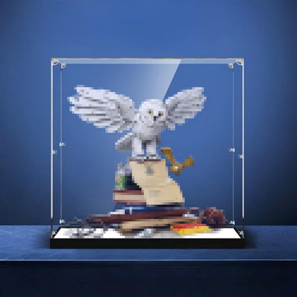 LEGO 76391 Hogwarts Icons - Collectors' Edition Mirror Acrylic Display Case with Ring Light & UV-Printed Background - Dustproof Showcase