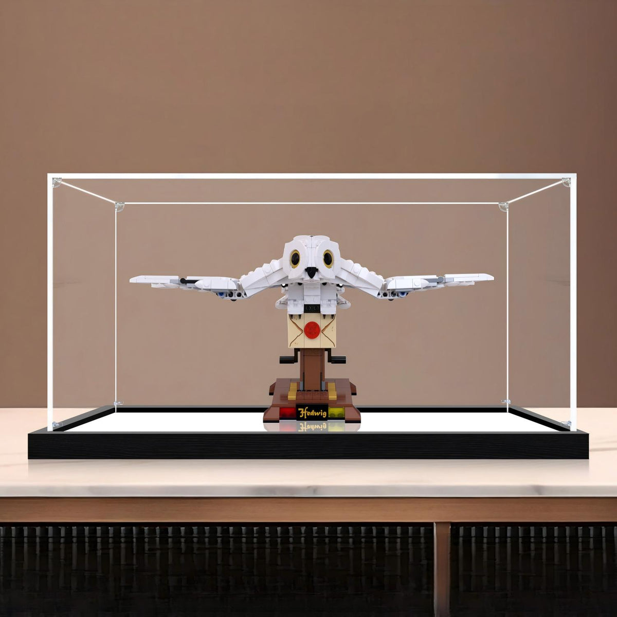 LEGO 75979 Hedwig Mirror Acrylic Display Case with Ring Light & UV-Printed Background - Dustproof Showcase