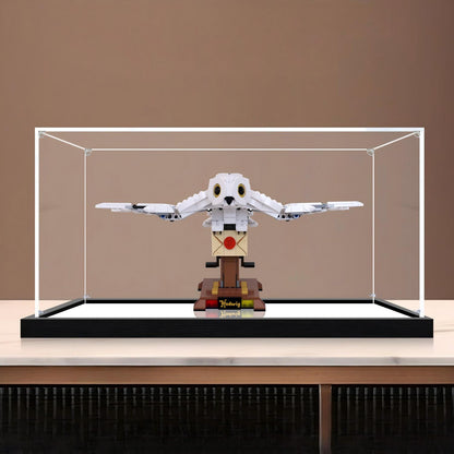 LEGO 75979 Hedwig Mirror Acrylic Display Case with Ring Light & UV-Printed Background - Dustproof Showcase