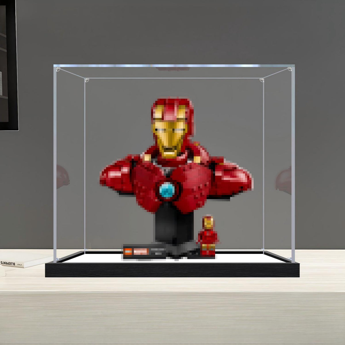 LEGO 76327 Iron Man MK4 Busto Vitrina de Exhibición de Acrílico Espejo con Anillo de Luz y Fondo Impreso en UV - Vitrina a Prueba de Polvo