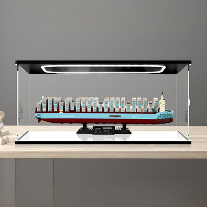 LEGO 40955 Maersk Dual-Fuel Container Vessel Mirror Acrylic Display Case with Ring Light & UV-Printed Background - Dustproof Showcase