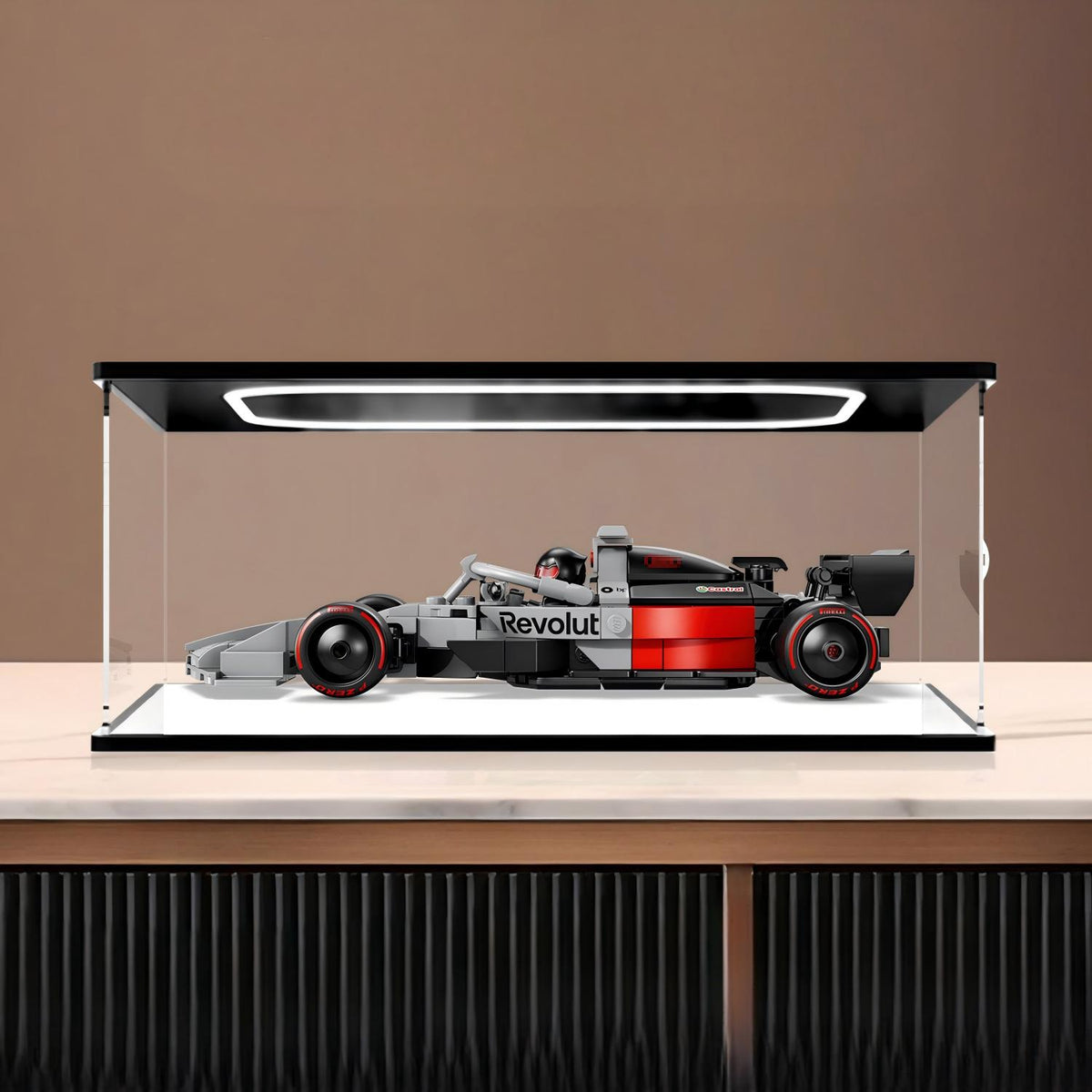 LEGO 77259 Audi Revolut F1 Team R26 ミラーアクリルディスプレイケース リングライト＆UVプリント背景付き - 防塵ショーケース