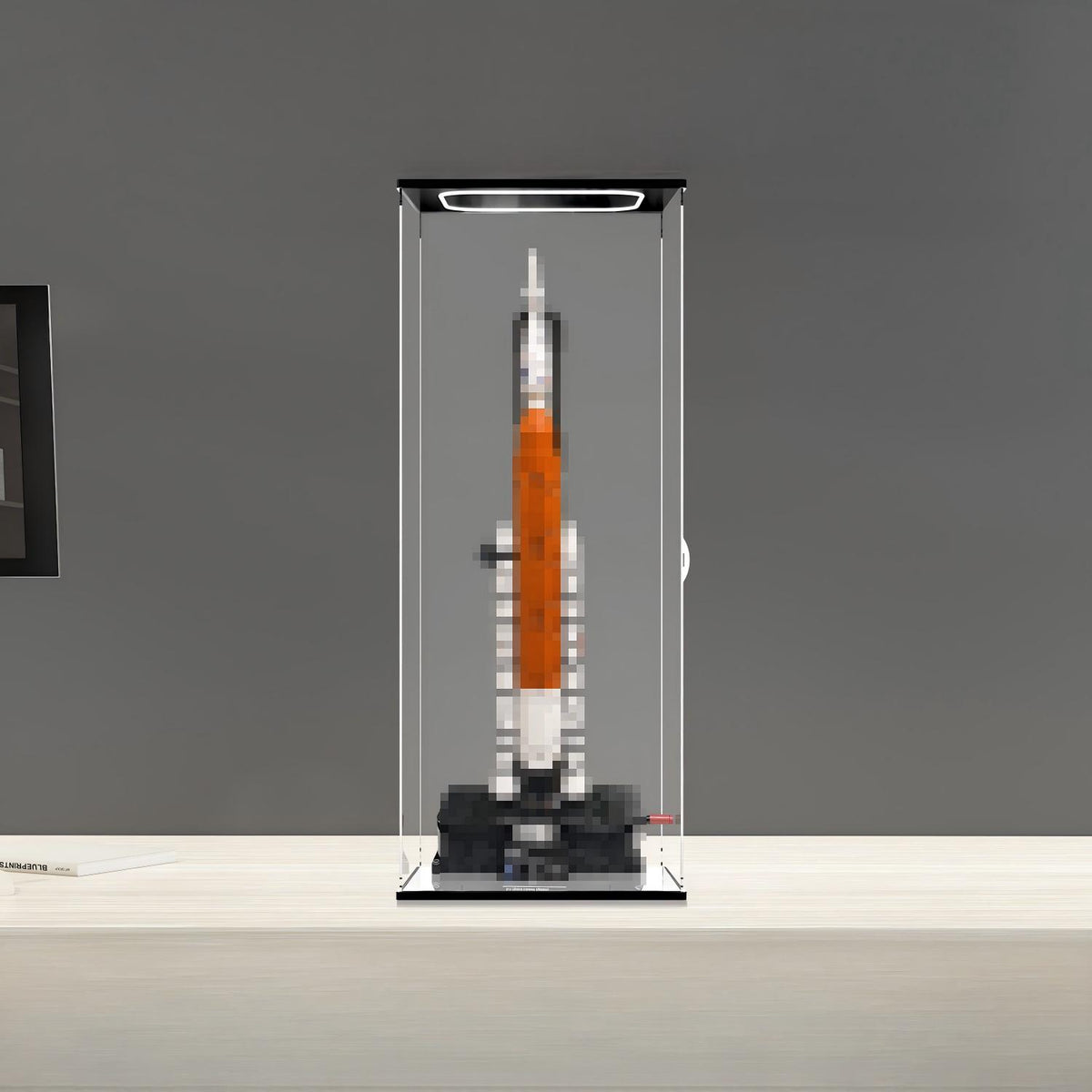 LEGO 42221 ناسا أرتيميس نظام إطلاق الفضاء صاروخ مرآة أكريليك صندوق عرض مع ضوء حلقي وخلفية مطبوعة بالأشعة فوق البنفسجية - عرض مقاوم للغبار