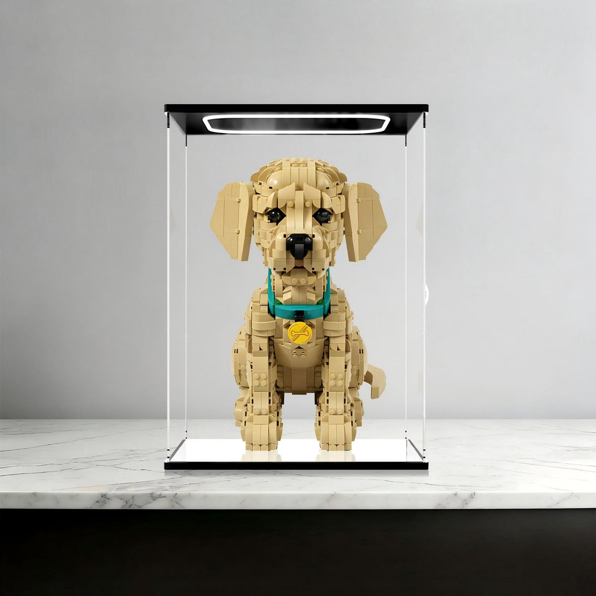 LEGO 11384 Vitrine de Exposição em Acrílico com Espelho para Filhote de Golden Retriever com Anel de Luz e Fundo Impresso em UV - Vitrine à Prova de Poeira