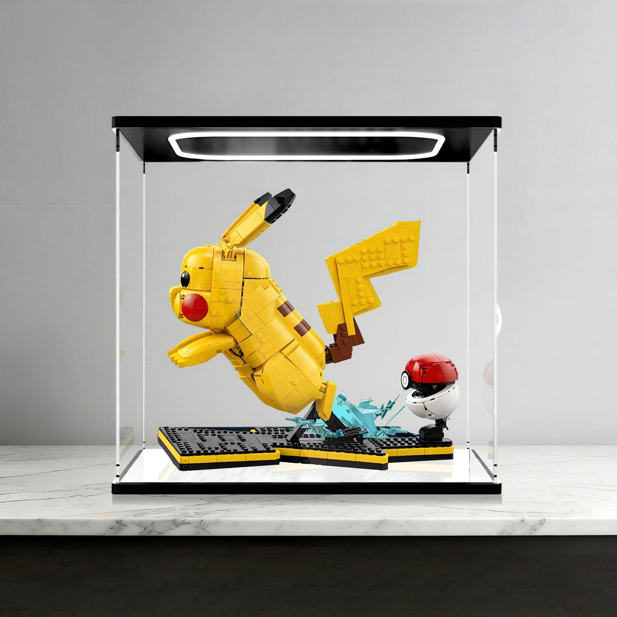 LEGO 72152 Pikachu e Poké Ball Vetrina Acrilica a Specchio con Luce ad Anello e Sfondo Stampato UV - Espositore Antipolvere