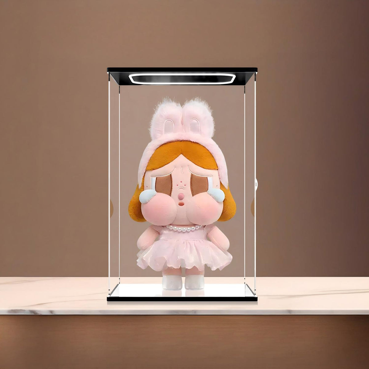 حالة عرض أكريليك مرآة Pop Mart Crybaby مع إضاءة حلقية وخلفية مطبوعة بالأشعة فوق البنفسجية - صندوق عرض مقاوم للغبار