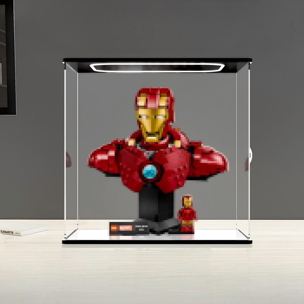 LEGO 76327 Iron Man MK4 Busto Vitrina de Exhibición de Acrílico Espejo con Anillo de Luz y Fondo Impreso en UV - Vitrina a Prueba de Polvo