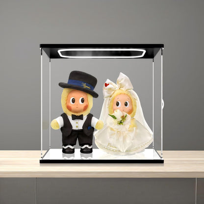 Pop Mart 婚礼系列镜面亚克力展示盒，带环形灯和UV印刷背景 - 防尘展示柜