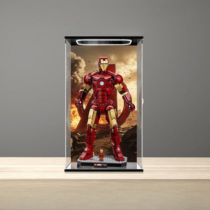 LEGO 76344 Iron Man Mark 3 Collectors' Edition Vitrine de Exibição em Acrílico Espelhado com Anel de Luz e Fundo Impresso em UV - Vitrine à Prova de Poeira