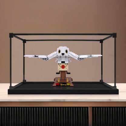 LEGO 75979 Hedwig Mirror Acrylic Display Case with Ring Light & UV-Printed Background - Dustproof Showcase