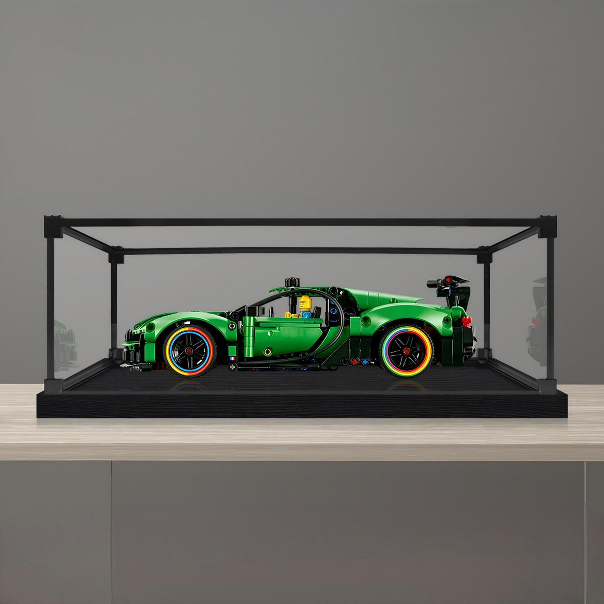 LEGO 42241 Technic Green Bugatti Chiron Pur Sport Hypercar Montre Akryl Display Etui med Ringlys og UV-printet Baggrund - Støvtæt Vitrine