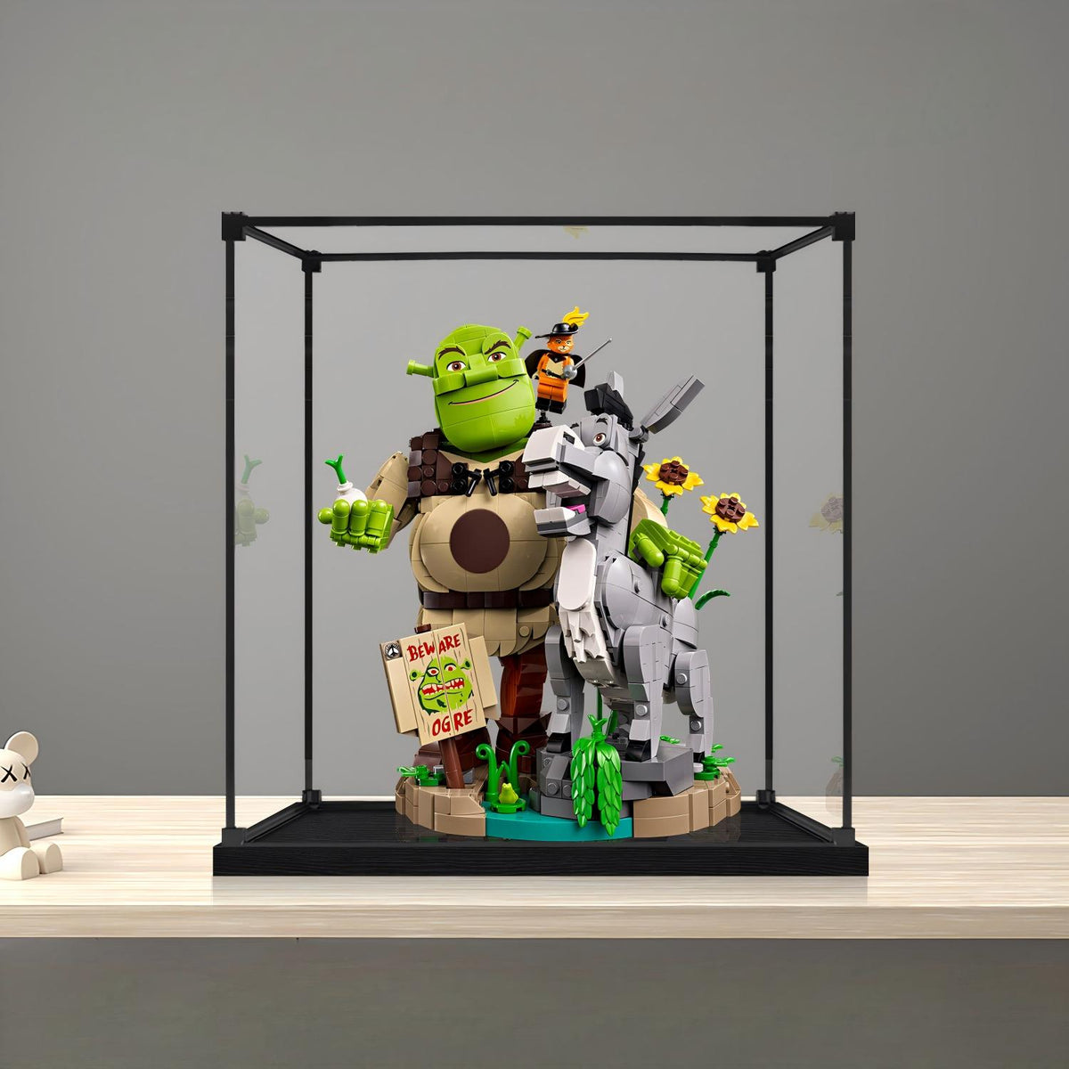 LEGO 72423 Shrek, Burro e Gato de Botas Vitrine de Acrílico com Espelho, Anel de Luz e Fundo Impresso em UV - Vitrine à Prova de Poeira