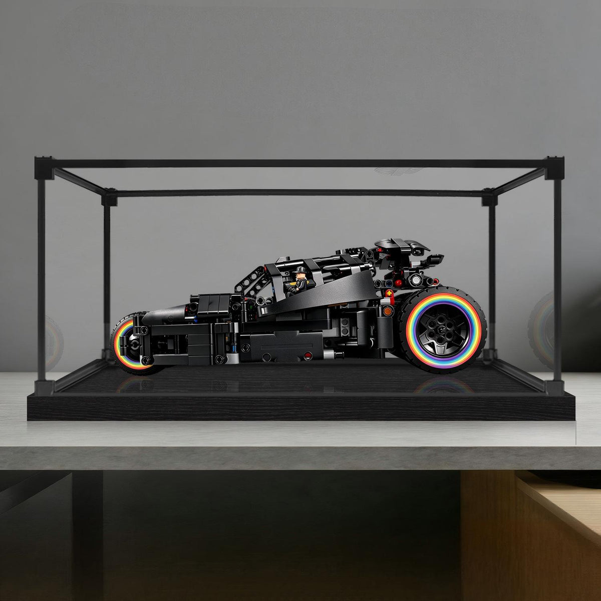 LEGO 42239 Vitrine d'affichage en acrylique miroir pour Batmobile Tumbler avec anneau lumineux et fond imprimé UV - Vitrine anti-poussière