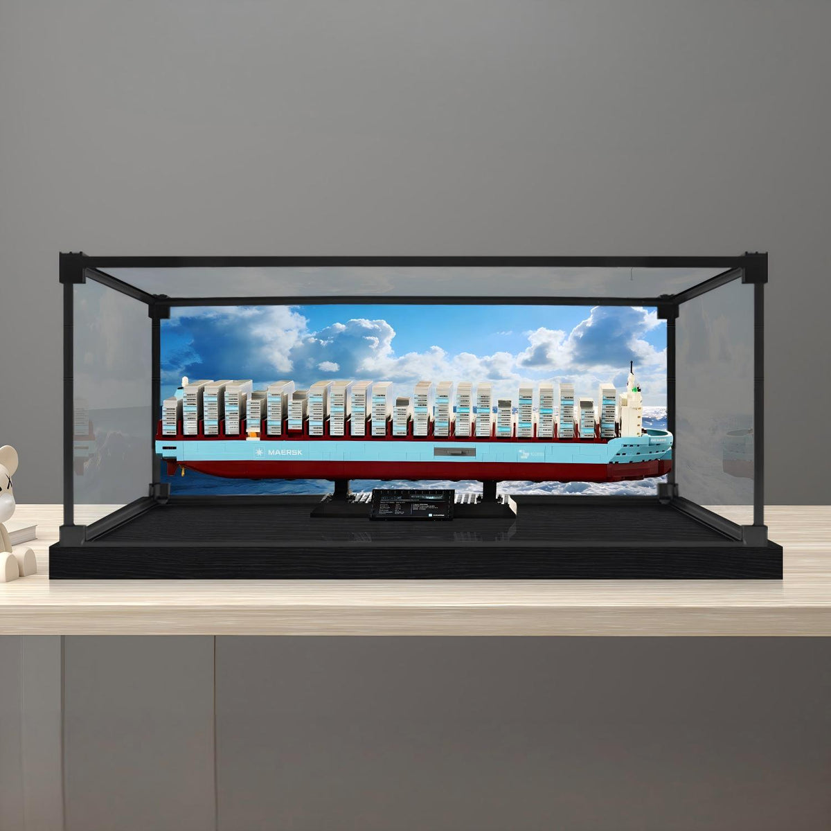 LEGO 40955 Maersk Dual-Fuel Container Vessel Mirror Acrylic Display Case with Ring Light & UV-Printed Background - Dustproof Showcase