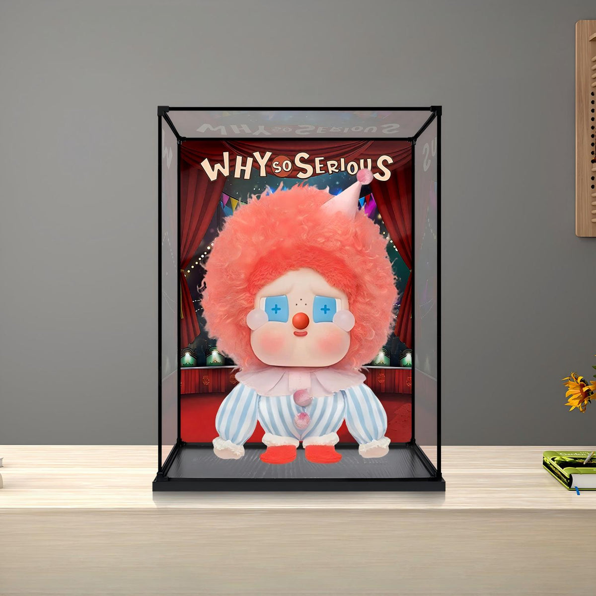 Boîte d'exposition en acrylique miroir Pop Mart Labubu Why So Serious avec anneau lumineux et fond imprimé UV - Vitrine anti-poussière