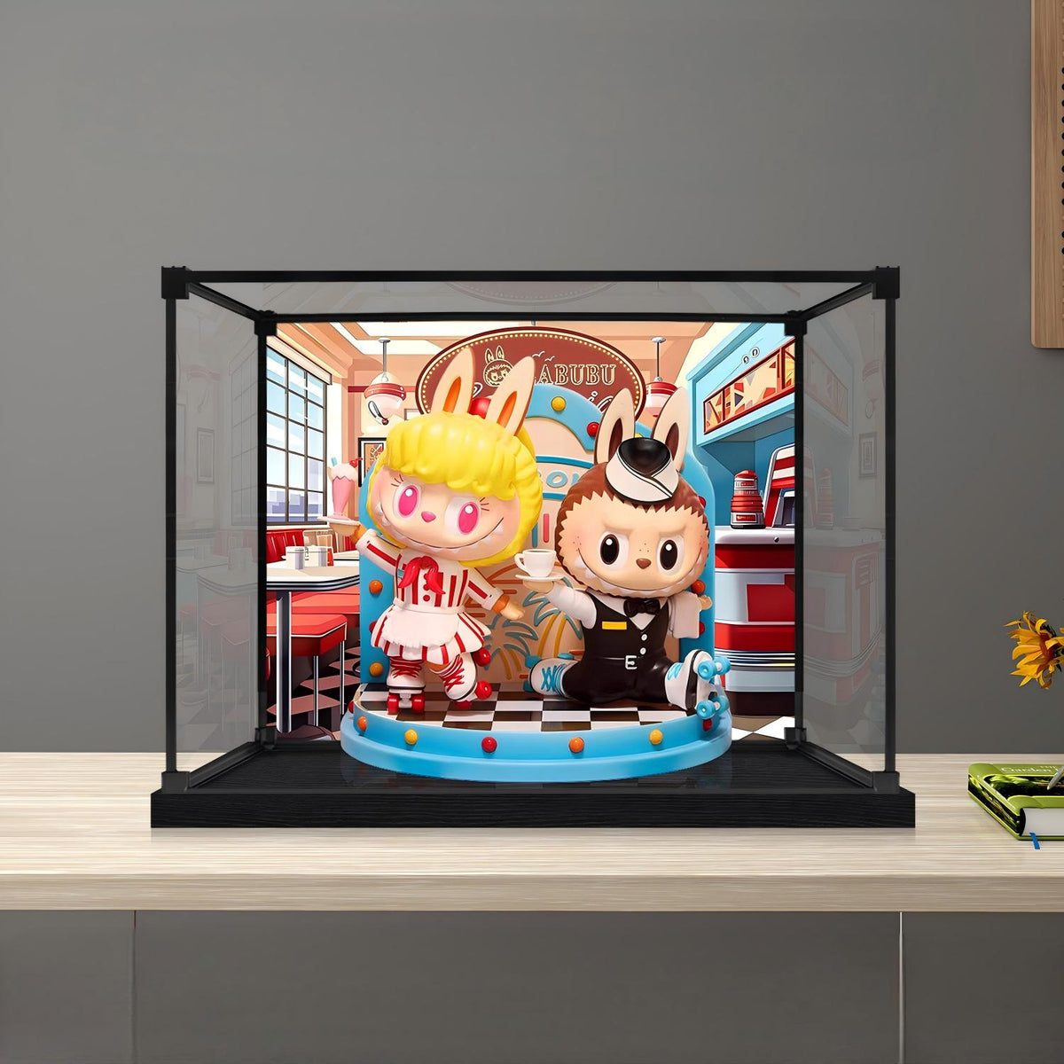 Pop Mart THE MONSTERS LABUBU Diner Spiegel Acryl Displaydoos met Ringlicht & UV-bedrukte Achtergrond - Stofvrije Vitrine