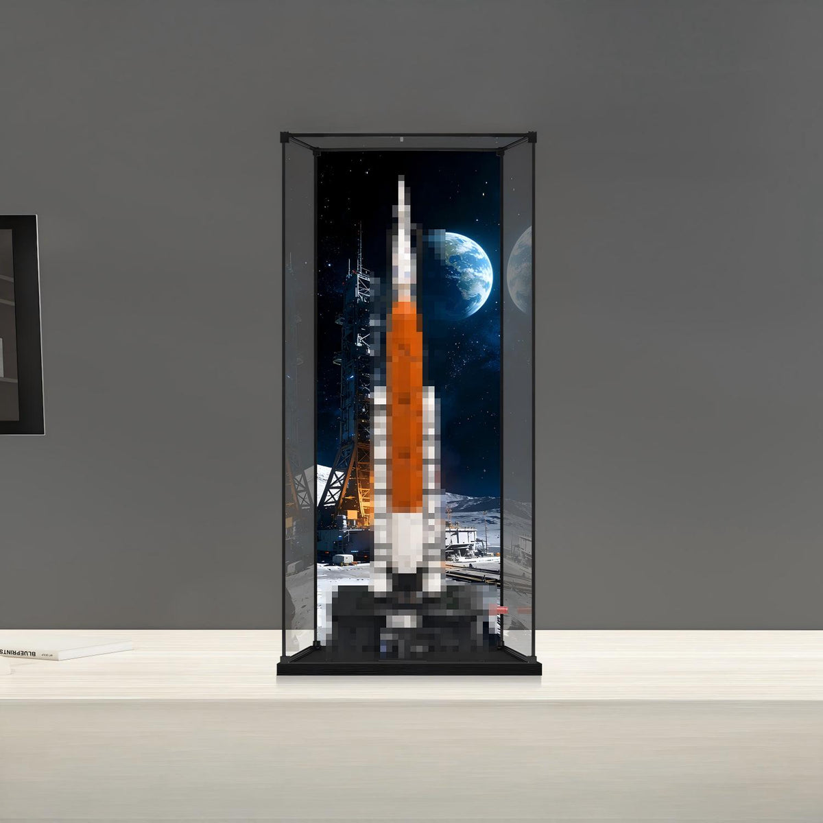 LEGO 42221 ناسا أرتيميس نظام إطلاق الفضاء صاروخ مرآة أكريليك صندوق عرض مع ضوء حلقي وخلفية مطبوعة بالأشعة فوق البنفسجية - عرض مقاوم للغبار