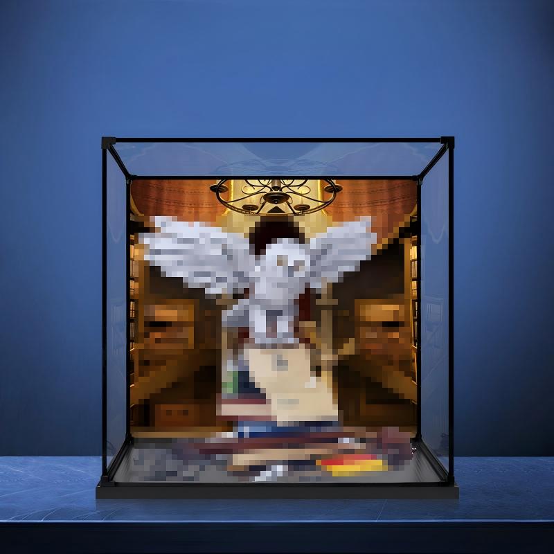 LEGO 76391 Hogwarts Icons - Collectors' Edition Mirror Acrylic Display Case with Ring Light & UV-Printed Background - Dustproof Showcase