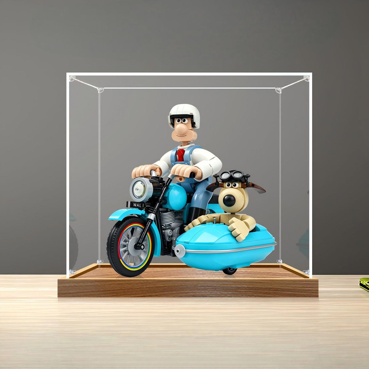 LEGO 21371 Wallace & Gromit Mirror Display Case with Wood Grain Base