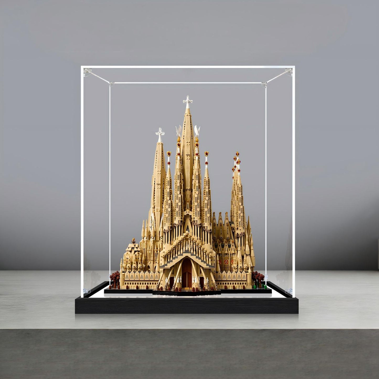 LEGO 21065 Sagrada Família Mirror Display Case - No Background