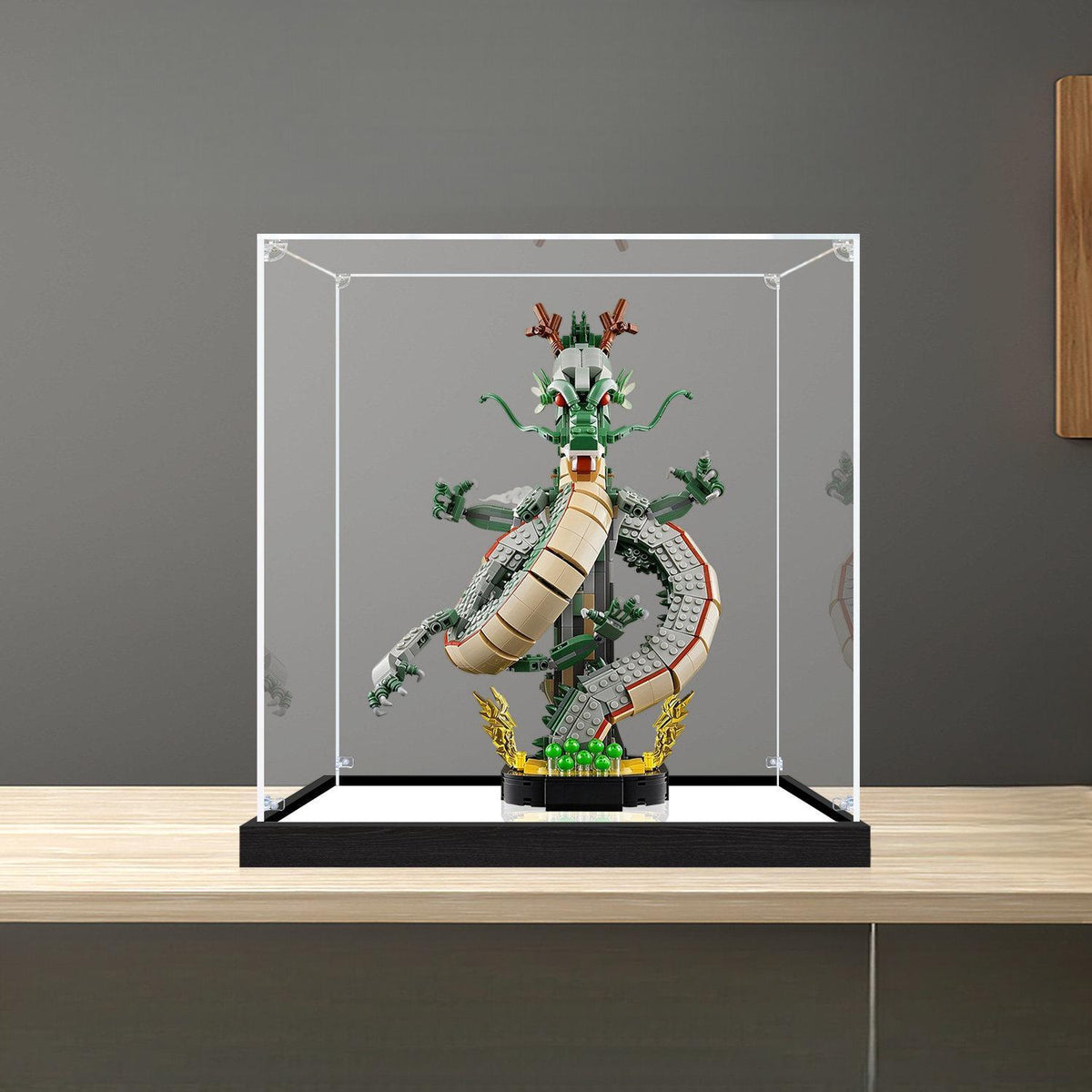 LEGO 11390 Dragon Ball: Shenron & Goku Spejl Display Case Uden Baggrund